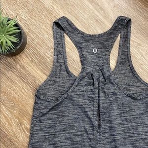 Lululemon tank top size 4